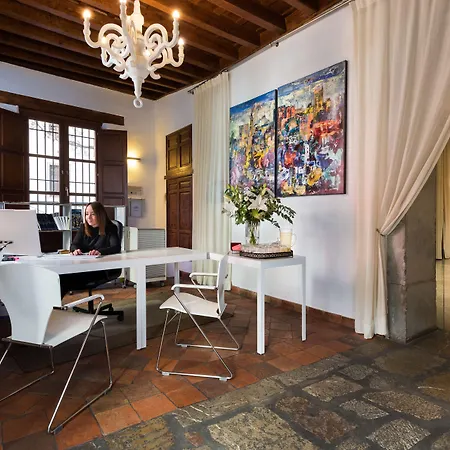 Gar Anat Boutique - Domus Artis Hotell