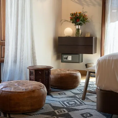 Gar Anat Boutique - Domus Artis Hotell Granada